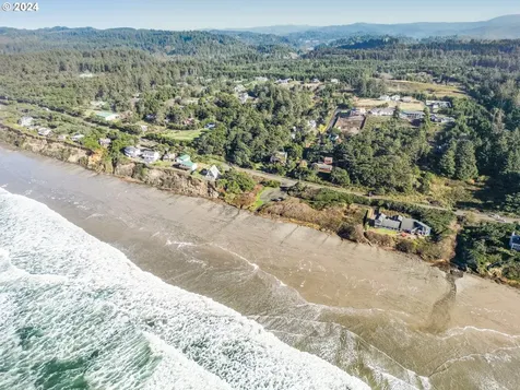 1212 NW Curtis Street Seal Rock OR 97376