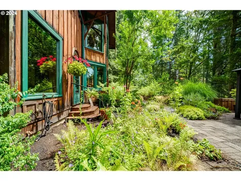 85213 Chezem Road Eugene OR 97405