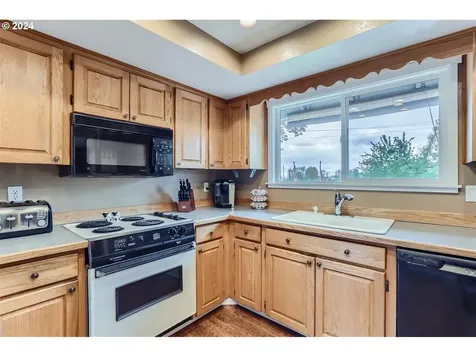 4727 Nw Tumalo Court Portland OR 97229