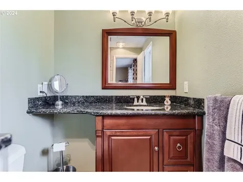 4727 Nw Tumalo Court Portland OR 97229