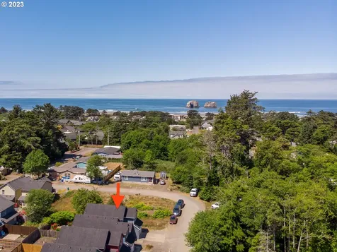 8435 S Hollyhock Street Rockaway Beach OR 97136