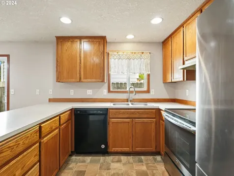 7423 Se Ogden Street Portland OR 97206