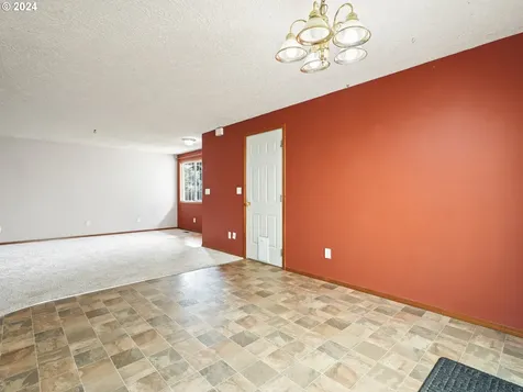 7423 Se Ogden Street Portland OR 97206
