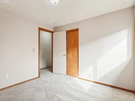 7423 Se Ogden Street Portland OR 97206
