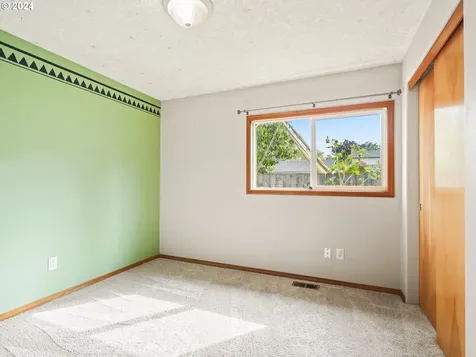 7423 Se Ogden Street Portland OR 97206