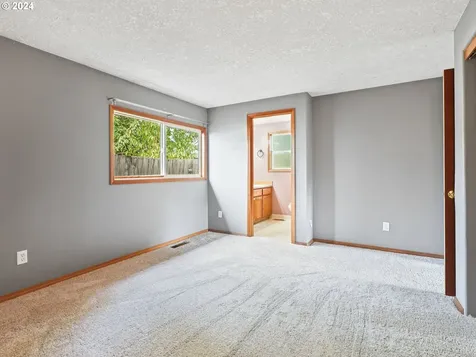 7423 Se Ogden Street Portland OR 97206