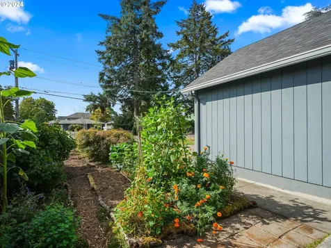 7423 Se Ogden Street Portland OR 97206