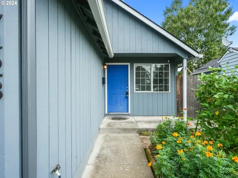 7423 Se Ogden Street Portland OR 97206