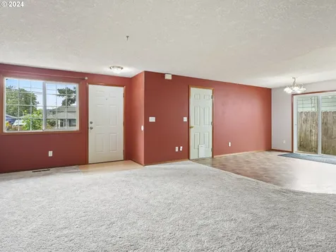 7423 Se Ogden Street Portland OR 97206