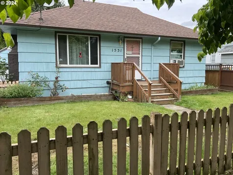 1531 Ne Buffalo Street Portland OR 97211