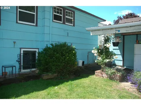 1531 Ne Buffalo Street Portland OR 97211