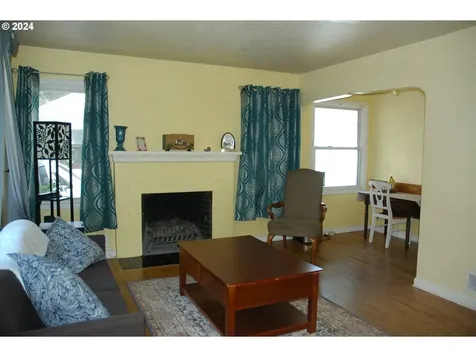 1531 Ne Buffalo Street Portland OR 97211