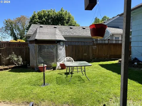 1531 Ne Buffalo Street Portland OR 97211