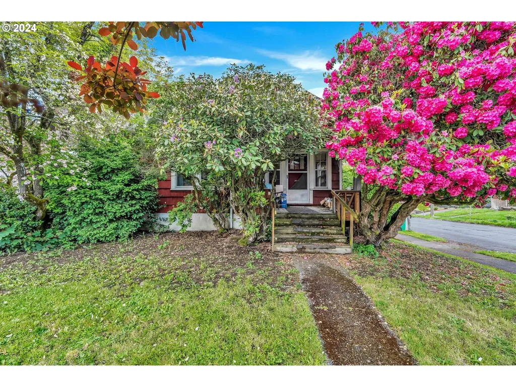 537 Ne Morgan Street Portland OR 97211