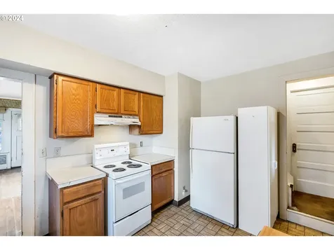 537 Ne Morgan Street Portland OR 97211