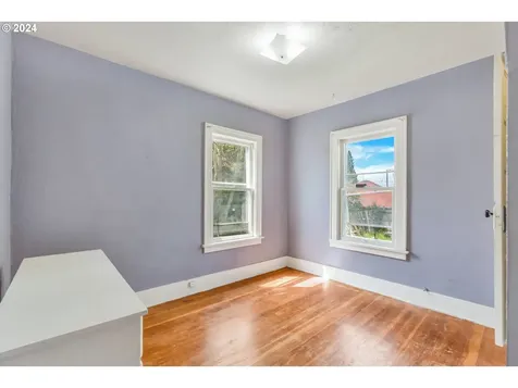 537 Ne Morgan Street Portland OR 97211