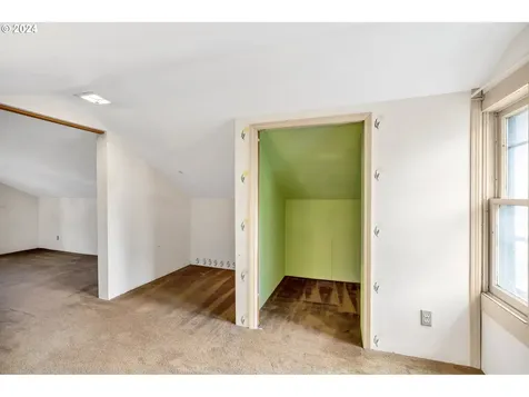 537 Ne Morgan Street Portland OR 97211