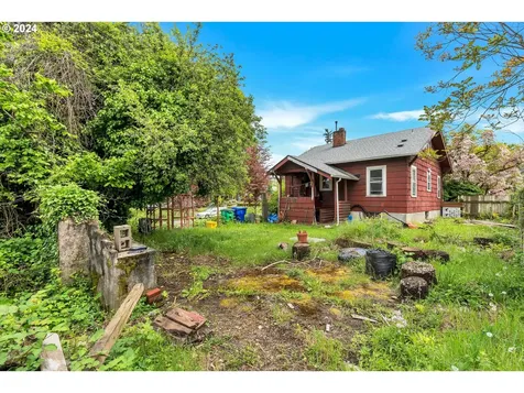 537 Ne Morgan Street Portland OR 97211