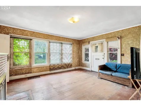 537 Ne Morgan Street Portland OR 97211