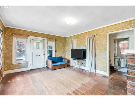 537 Ne Morgan Street Portland OR 97211