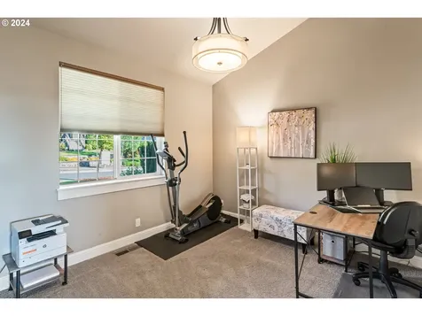 2454 Royalann Lane Eugene OR 97405