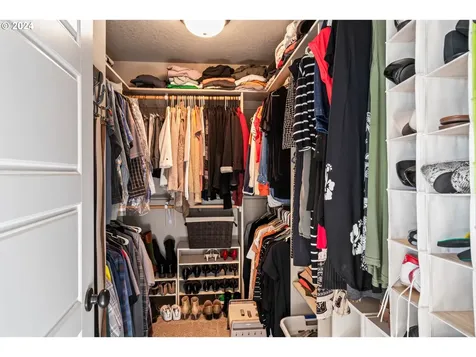 2454 Royalann Lane Eugene OR 97405