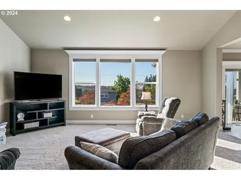 2454 Royalann Lane Eugene OR 97405