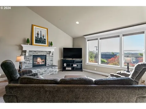 2454 Royalann Lane Eugene OR 97405