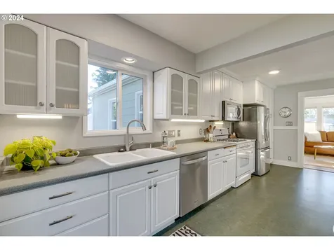 7304 Sw 29th Avenue Portland OR 97219