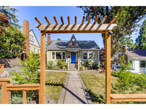 7304 Sw 29th Avenue Portland OR 97219