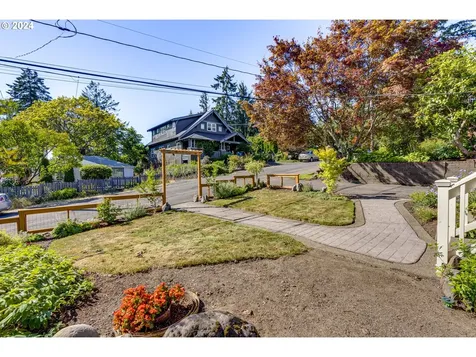7304 Sw 29th Avenue Portland OR 97219