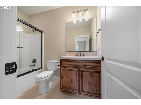 12813 Nw 50th Avenue Vancouver WA 98685
