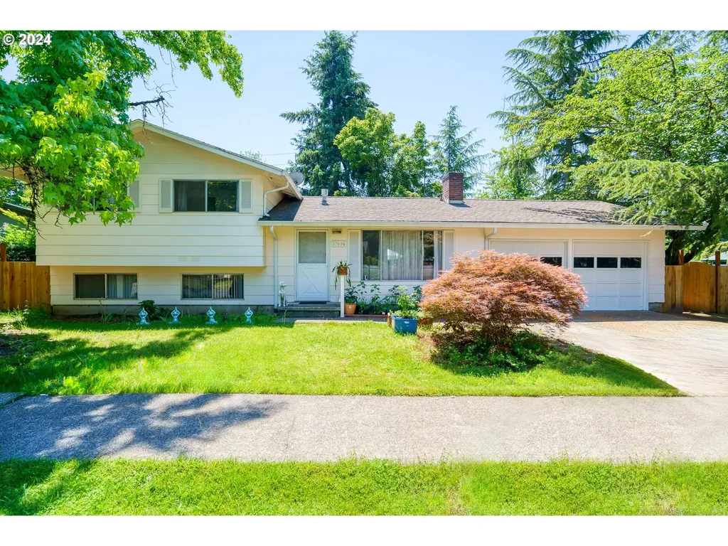 17606 Ne Couch Street Portland OR 97230