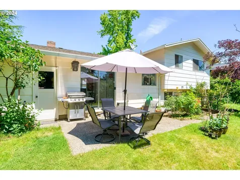 17606 Ne Couch Street Portland OR 97230