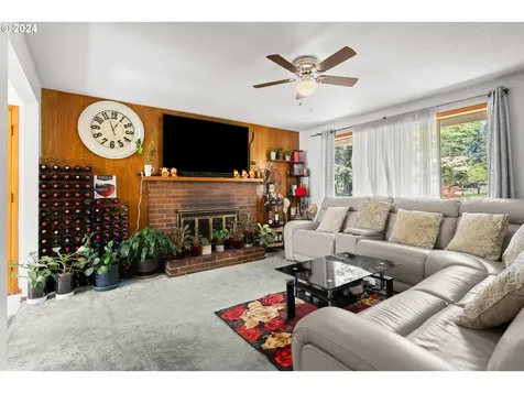 17606 Ne Couch Street Portland OR 97230