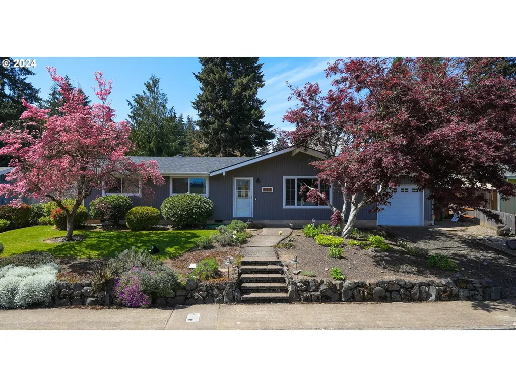 927 S R Street Cottage Grove OR 97424