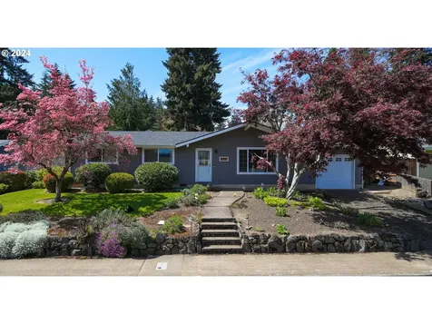 927 S R Street Cottage Grove OR 97424