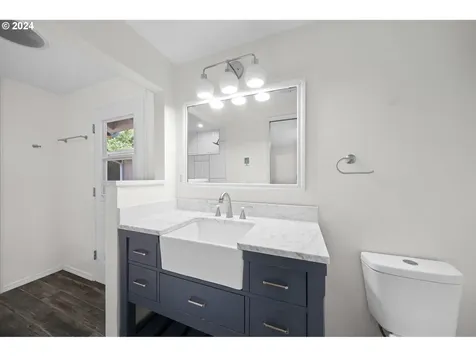 927 S R Street Cottage Grove OR 97424