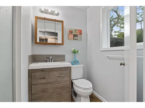 14422 Ne Shaver Street Portland OR 97230