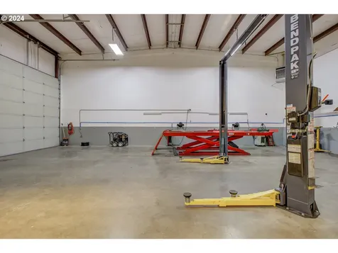 1775 Green Siding Road Roseburg OR 97471