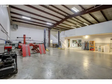 1775 Green Siding Road Roseburg OR 97471
