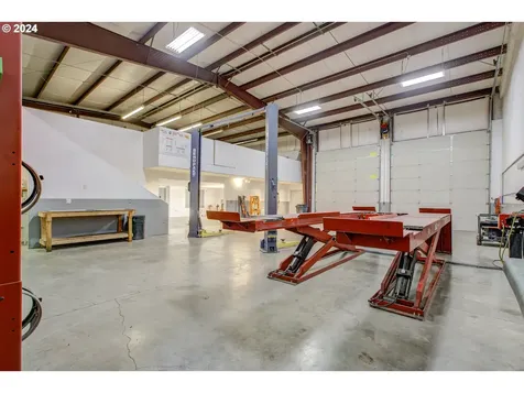 1775 Green Siding Road Roseburg OR 97471