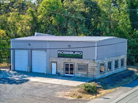 1775 Green Siding Road Roseburg OR 97471