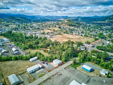 1775 Green Siding Road Roseburg OR 97471
