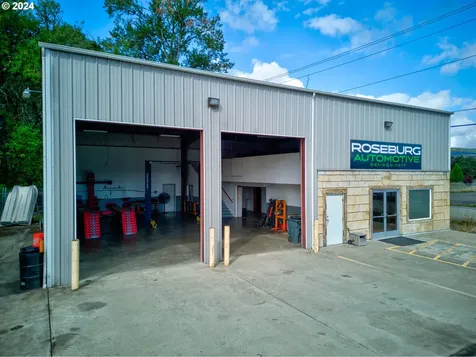 1775 Green Siding Road Roseburg OR 97471