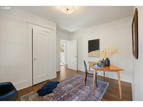 2924 Ne Schuyler Street Portland OR 97212