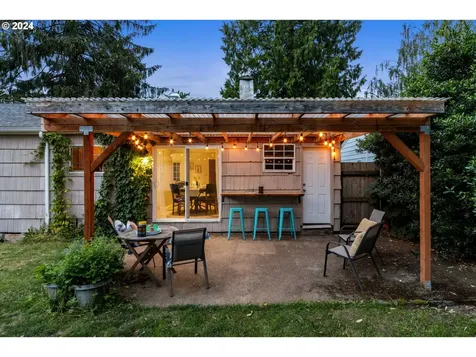 3145 SE 81st Avenue Portland OR 97206