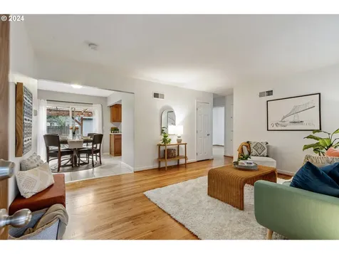3145 SE 81st Avenue Portland OR 97206