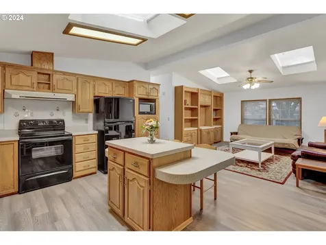 100 SW 195th Avenue Beaverton OR 97006