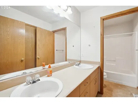 15000 Ne 117th Circle Vancouver WA 98682